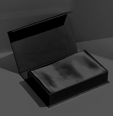 Black <span>gift box</span> L